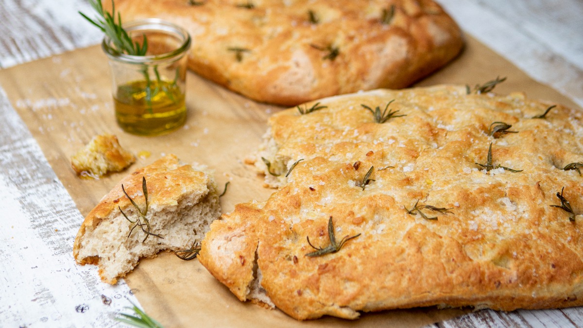 Focaccia clásica de romero