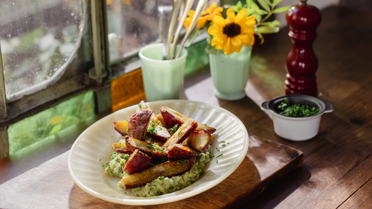 Batatas acarameladas con miel y coriandro con  guacamole